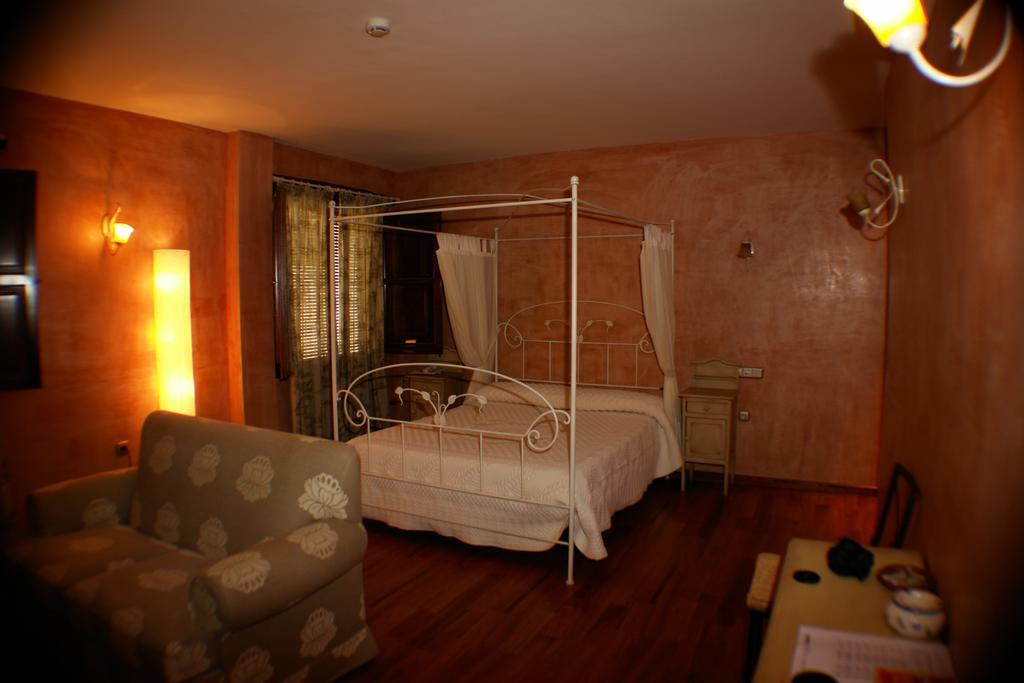 Hotel Rural Carlos I Garganta la Olla Exteriör bild